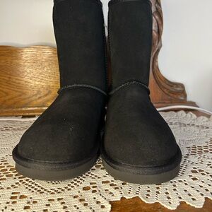 Koolaburra Black Suede Boots